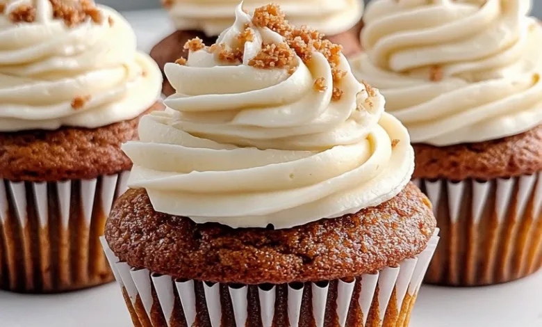 Carrot Cake Cupcakes with Cream Cheese Frosting Carrot Cake Cupcakes with Cream Cheese Frosting
