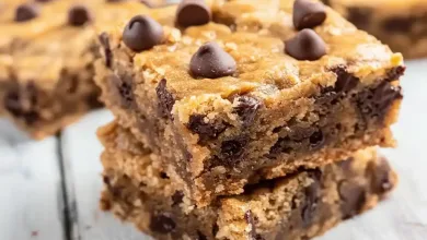 Easy Peanut Butter Chocolate Chip Bars Recipe