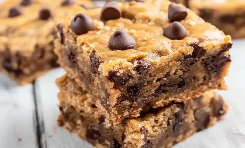 Easy Peanut Butter Chocolate Chip Bars Recipe